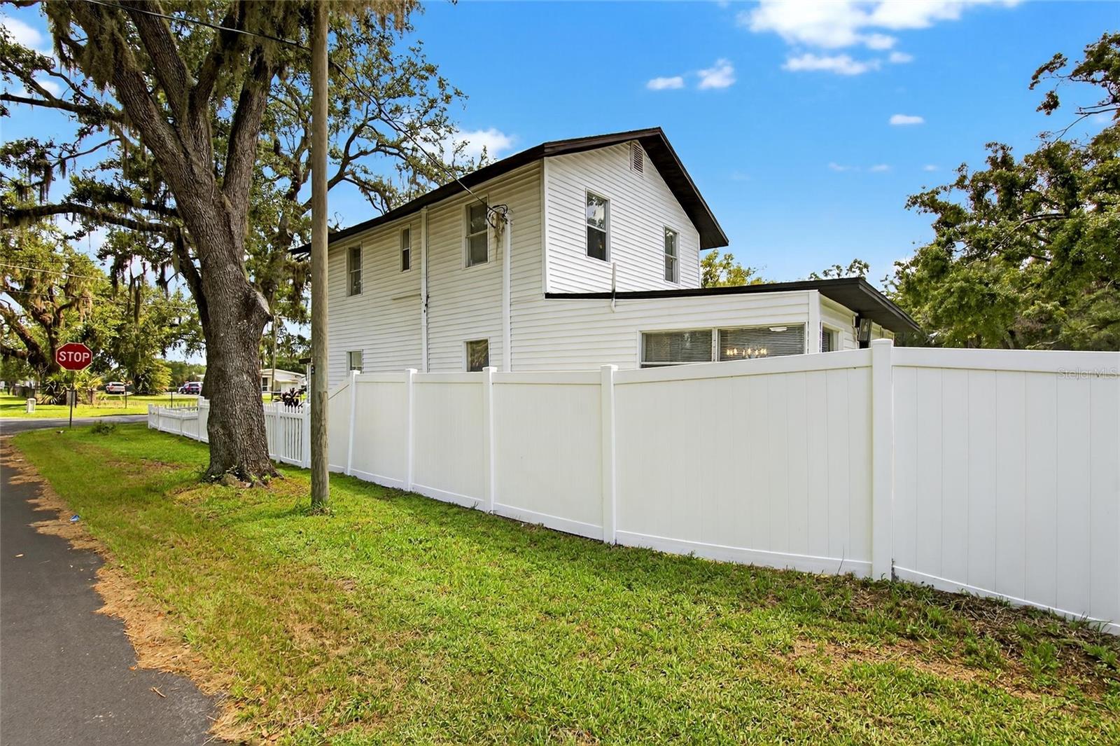 Image 4 of 67 For 1607 Granfield Avenue