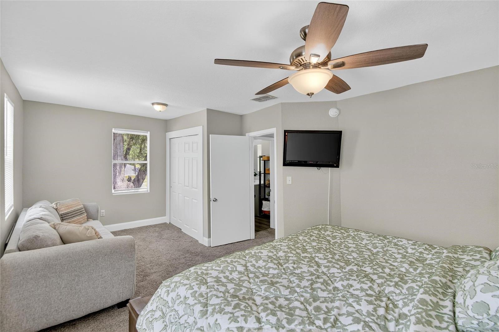 Image 47 of 67 For 1607 Granfield Avenue