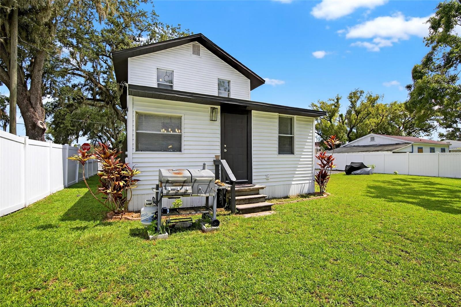 Image 54 of 67 For 1607 Granfield Avenue