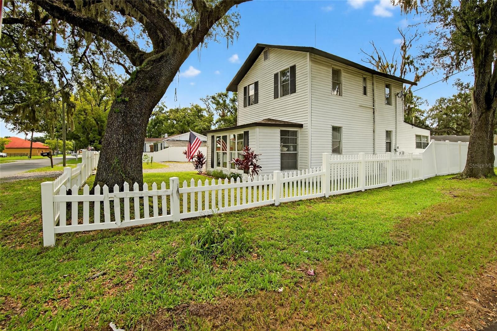 Image 6 of 67 For 1607 Granfield Avenue