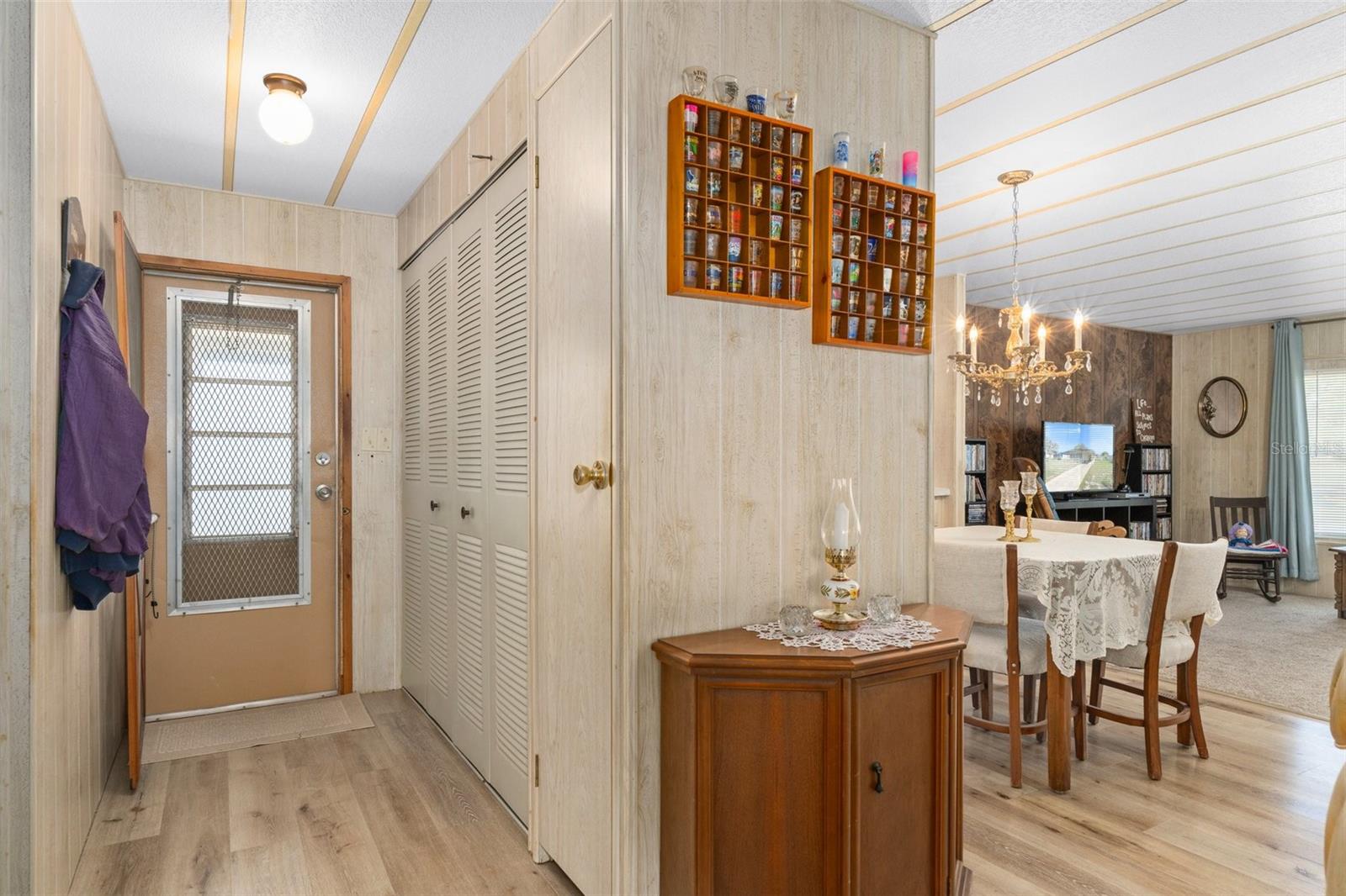 Image 13 of 32 For 8715 Highpoint Boulevard