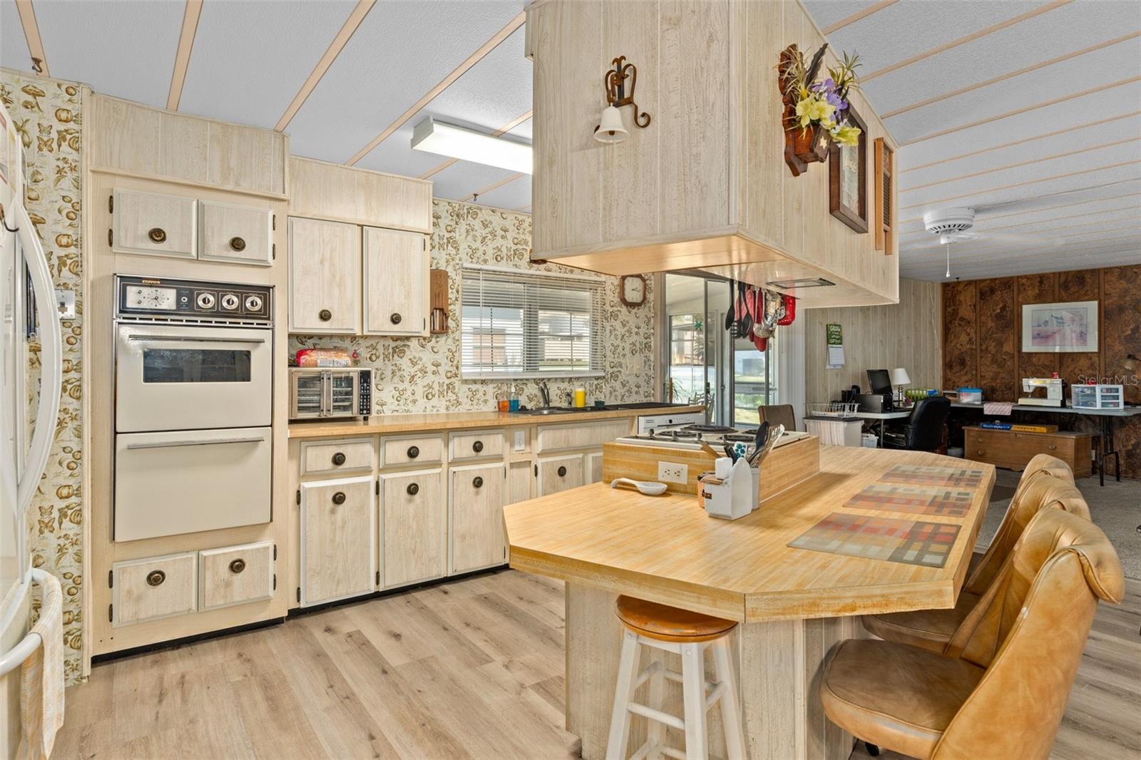 Image 14 of 32 For 8715 Highpoint Boulevard