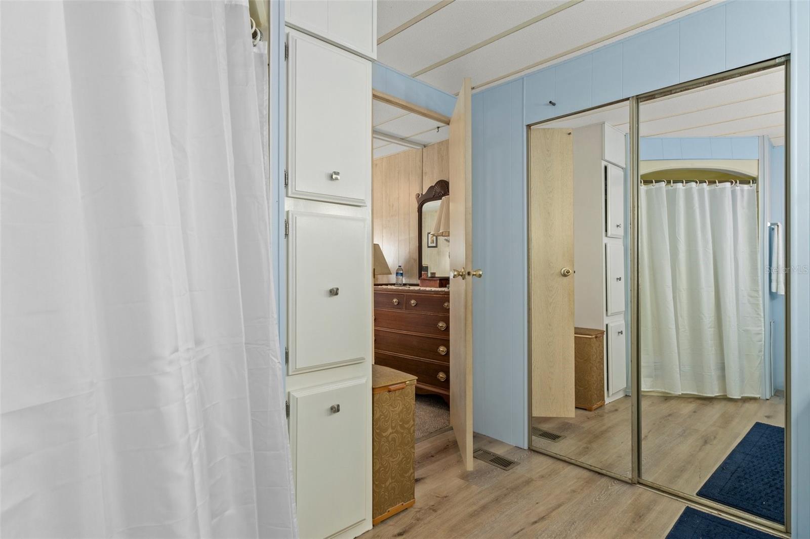 Image 24 of 32 For 8715 Highpoint Boulevard