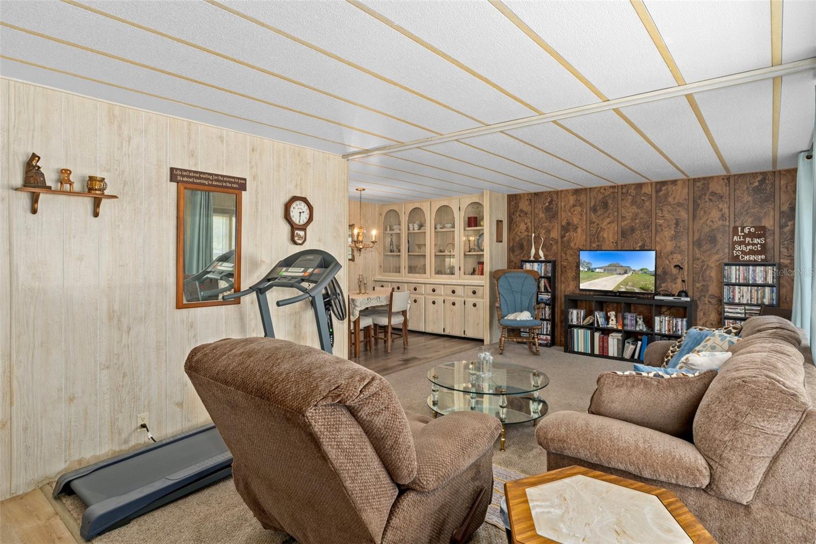 Image 8 of 32 For 8715 Highpoint Boulevard