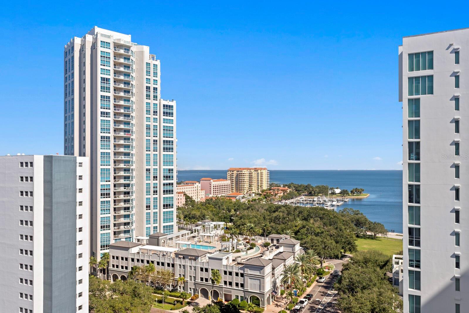 Image 51 of 53 For 126 4th Avenue Ne 1201