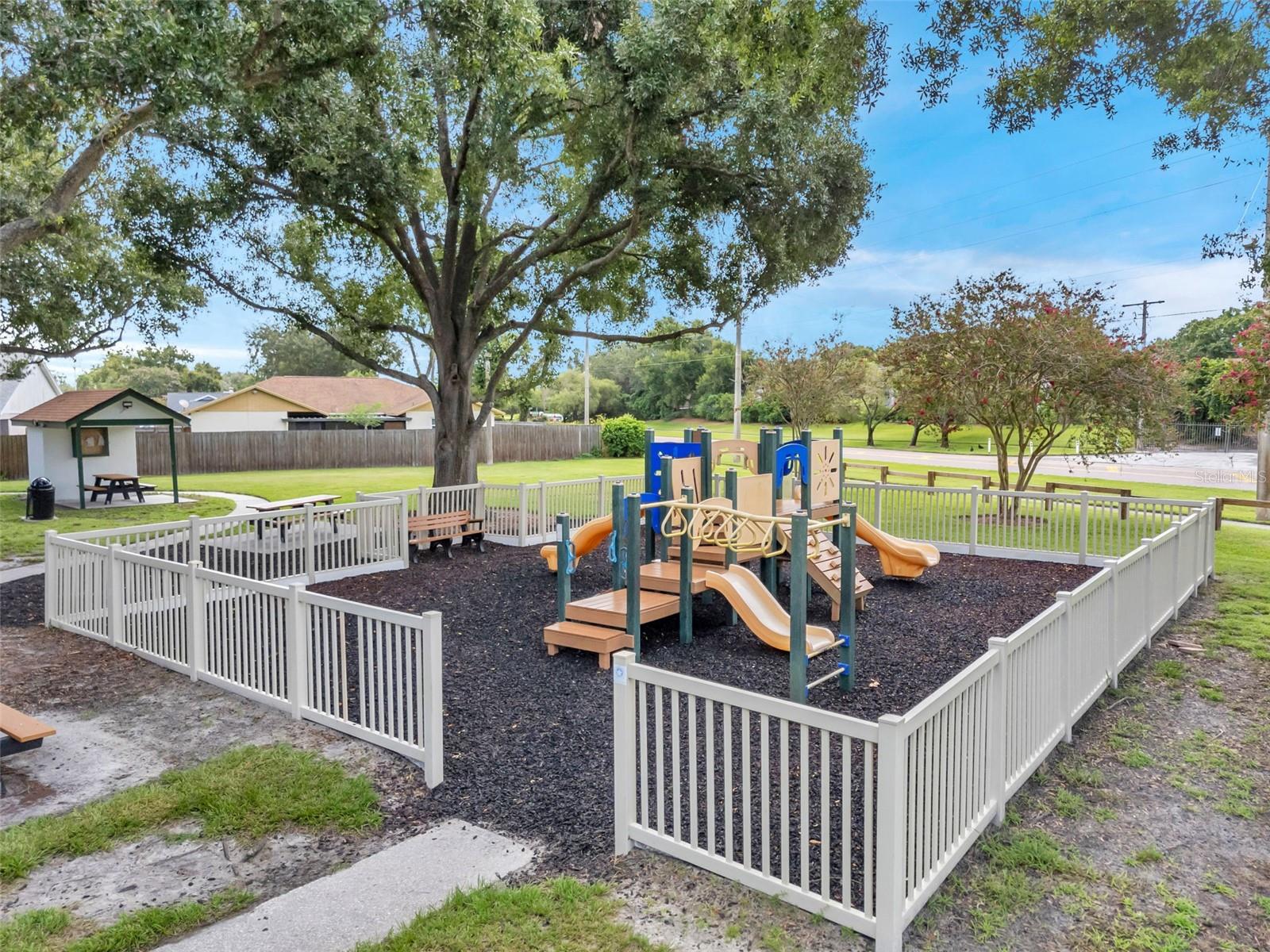 Image 42 of 44 For 1510 Vernon Court