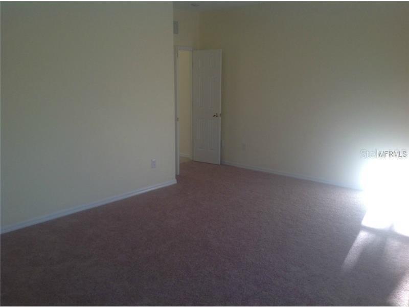 Listing photo id 21 for 23241 Abercorn Lane