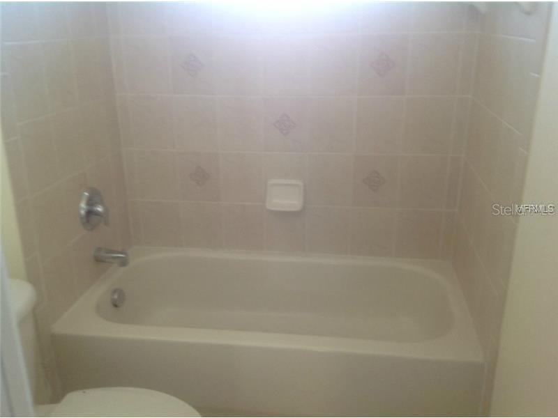 Listing photo id 24 for 23241 Abercorn Lane