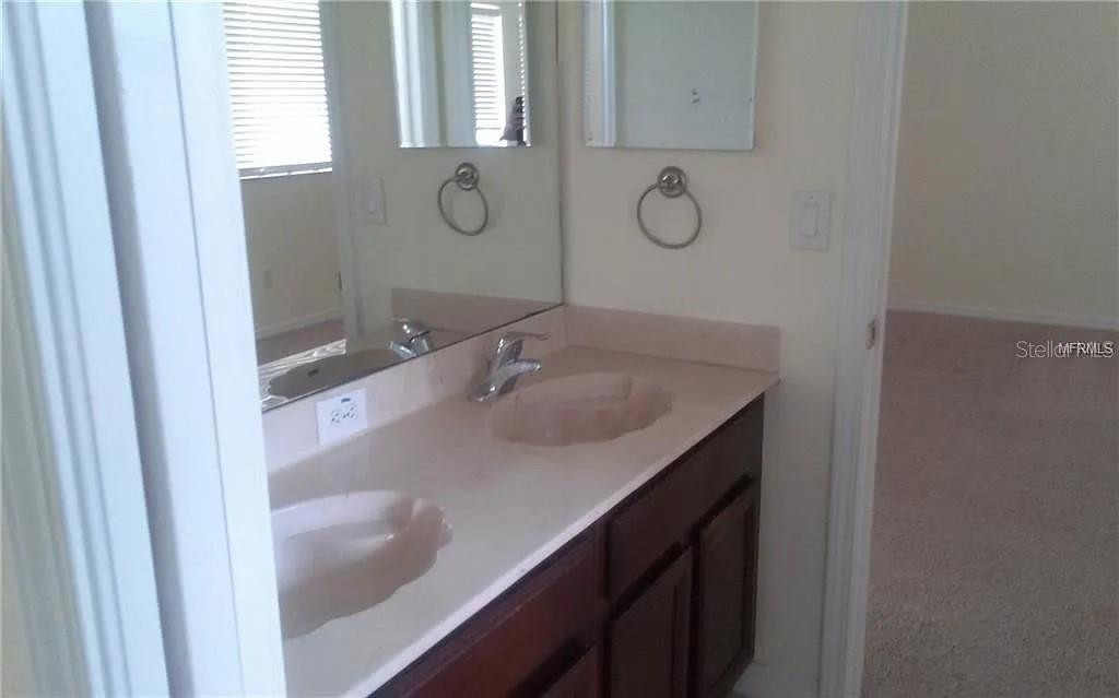 Listing photo id 29 for 23241 Abercorn Lane