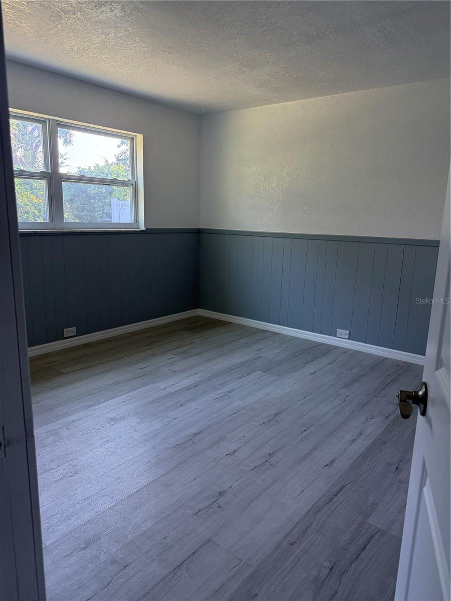 Listing photo id 10 for 14112 Josephine Street