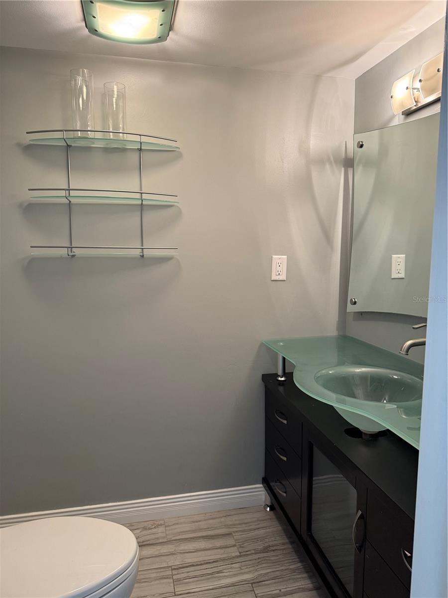 Listing photo id 11 for 14112 Josephine Street