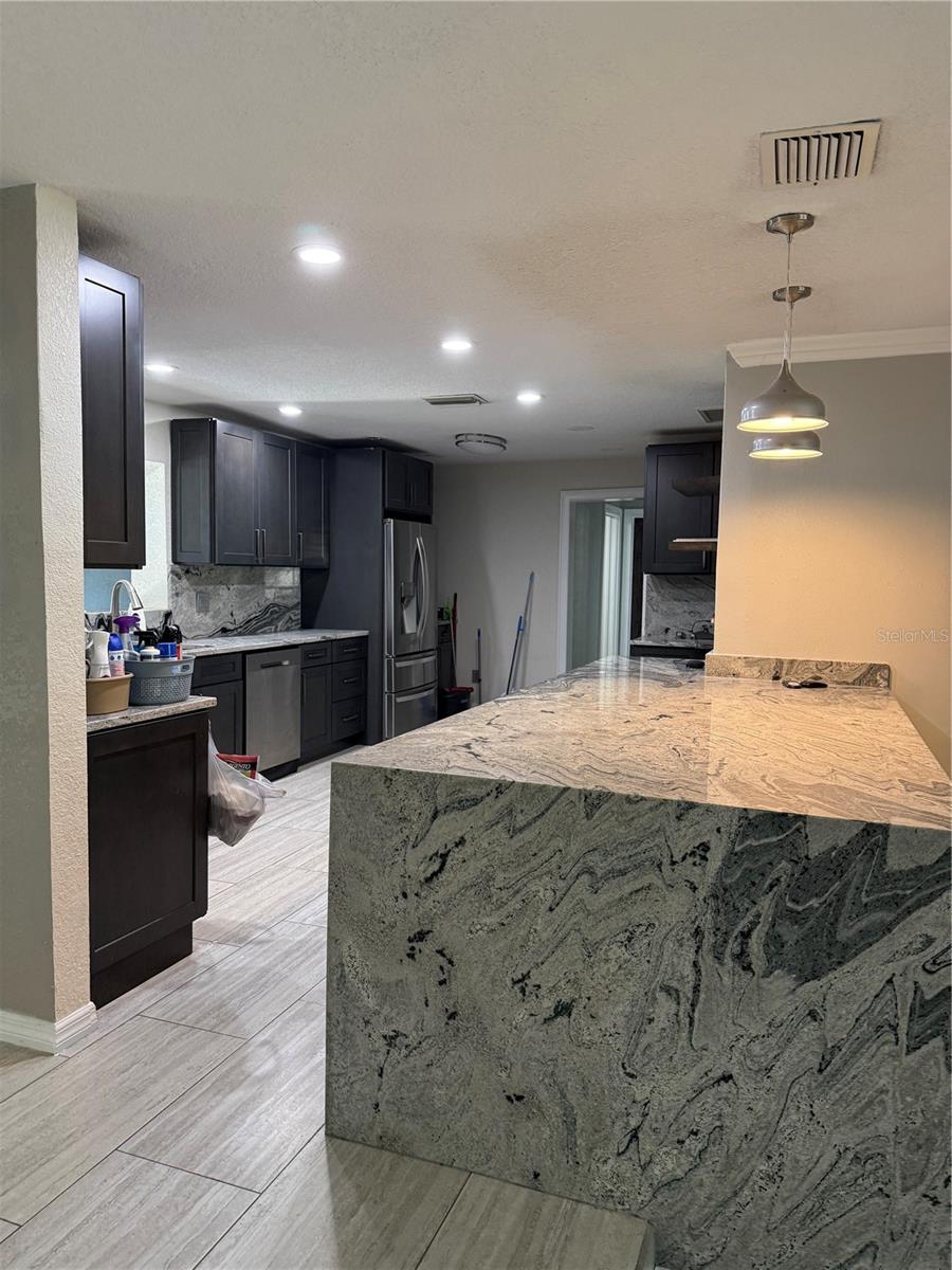 Listing photo id 16 for 14112 Josephine Street