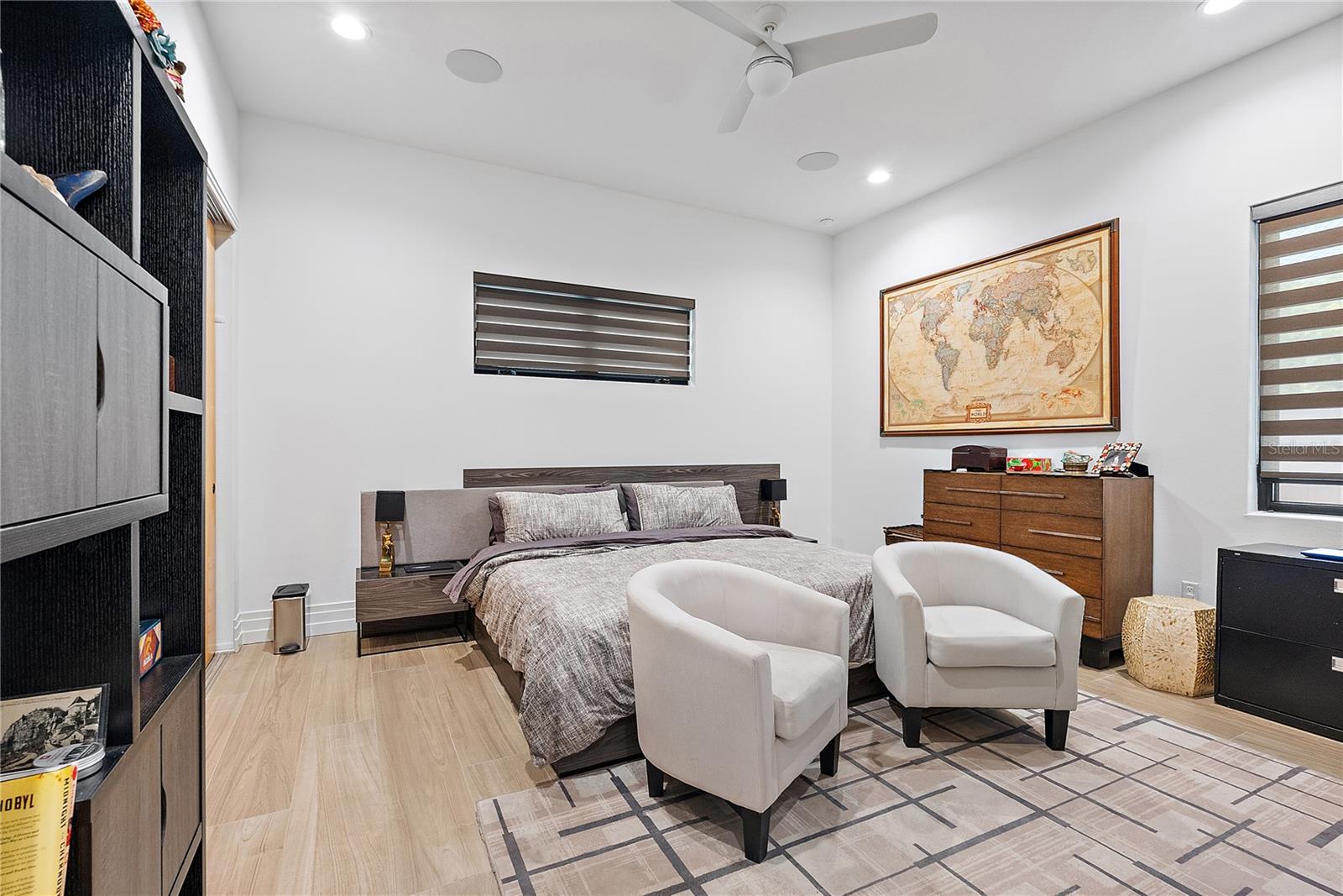 Image 4 of 67 For 2500 4th Avenue S