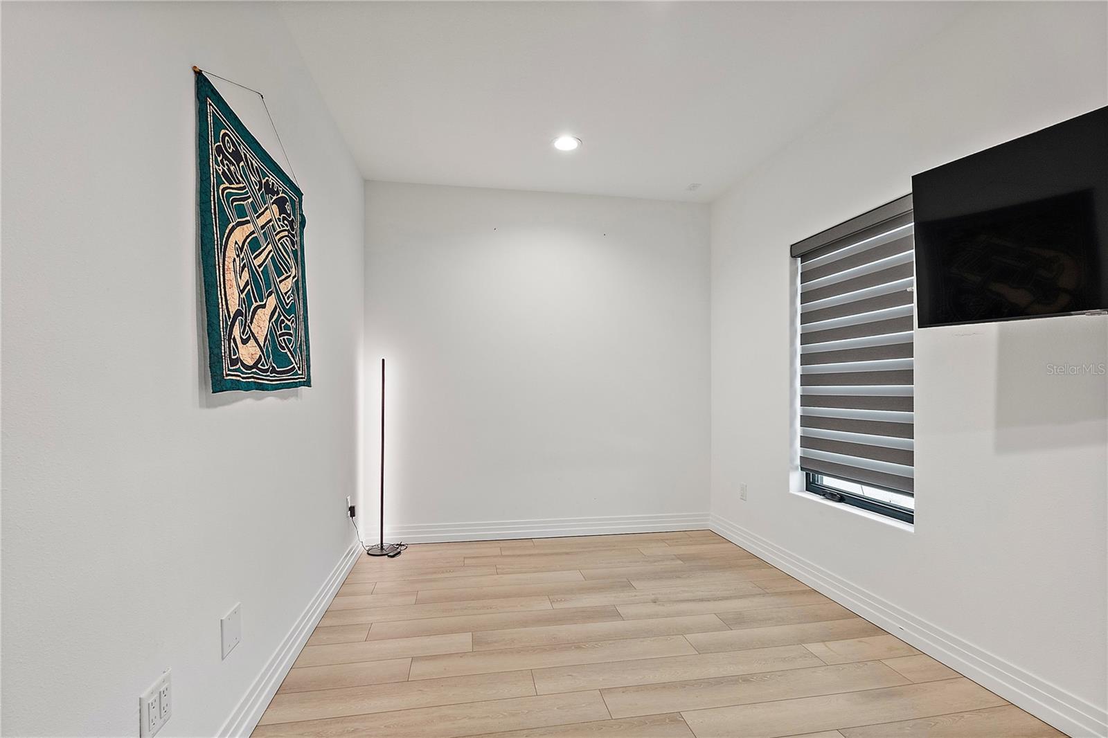 Image 45 of 67 For 2500 4th Avenue S