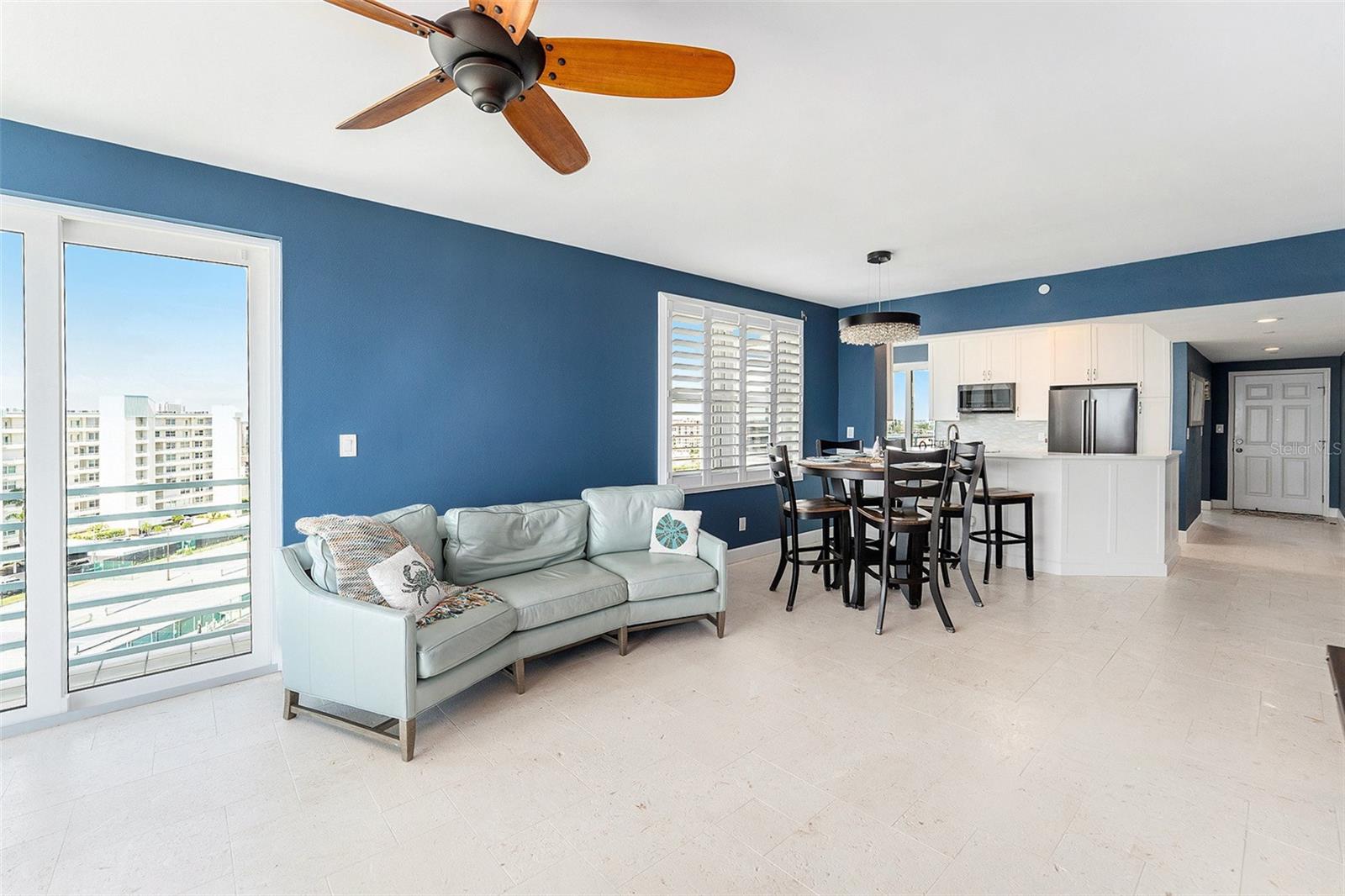 Listing photo id 11 for 7932 Sailboat Key Boulevard S 806