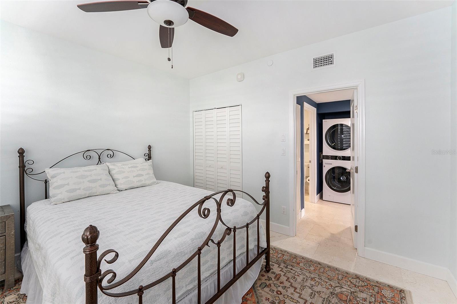 Listing photo id 17 for 7932 Sailboat Key Boulevard S 806