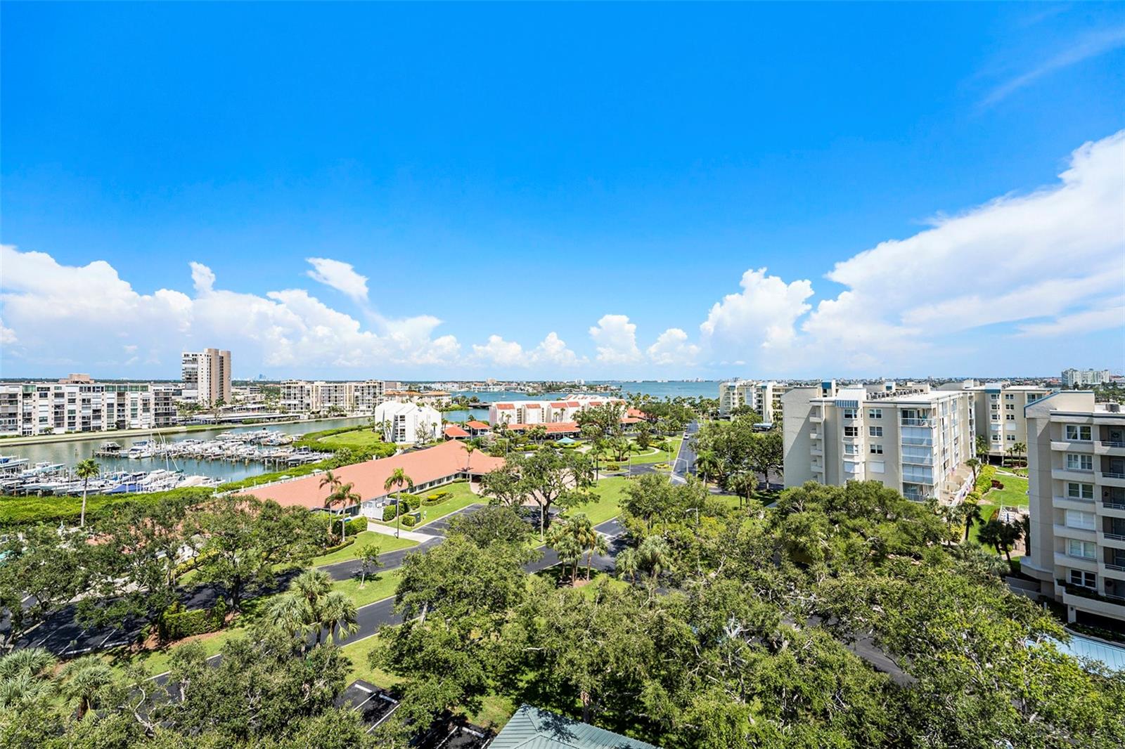 Listing photo id 0 for 7932 Sailboat Key Boulevard S 806