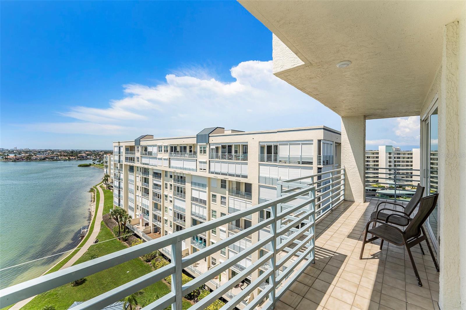 Listing photo id 19 for 7932 Sailboat Key Boulevard S 806