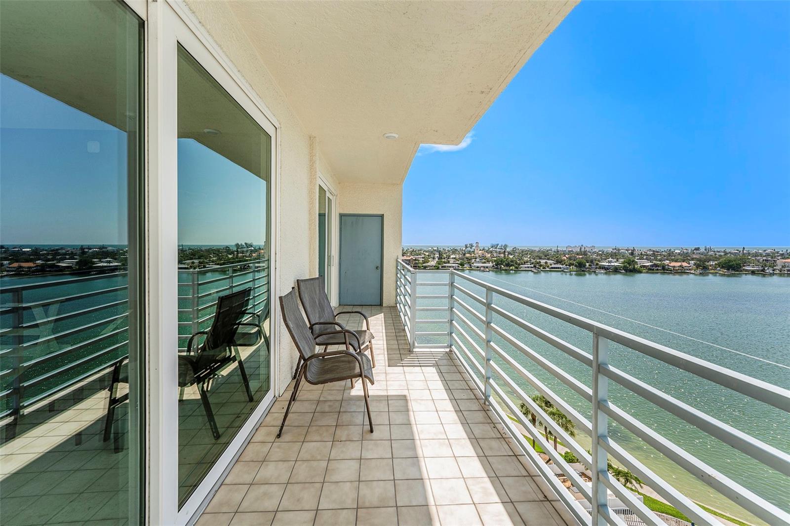Listing photo id 20 for 7932 Sailboat Key Boulevard S 806