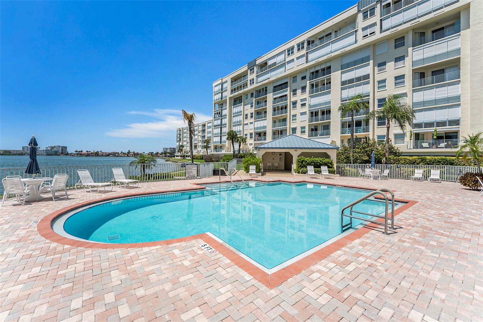 Listing photo id 23 for 7932 Sailboat Key Boulevard S 806