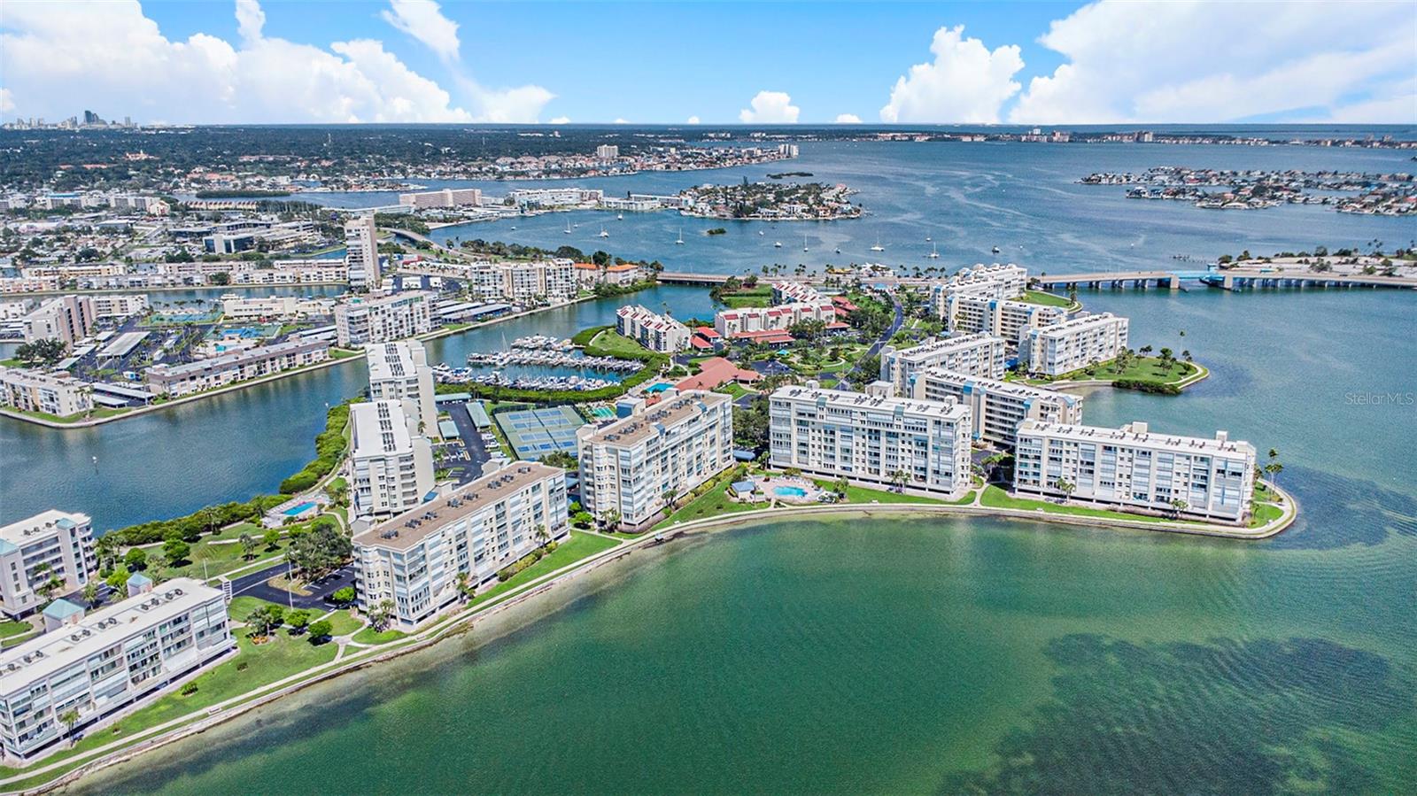 Listing photo id 26 for 7932 Sailboat Key Boulevard S 806
