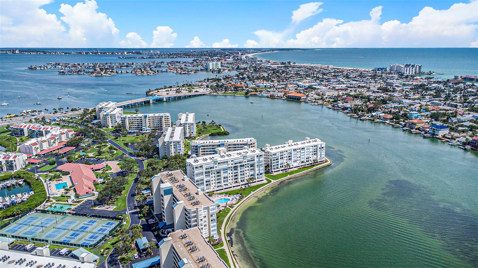 Listing photo id 27 for 7932 Sailboat Key Boulevard S 806