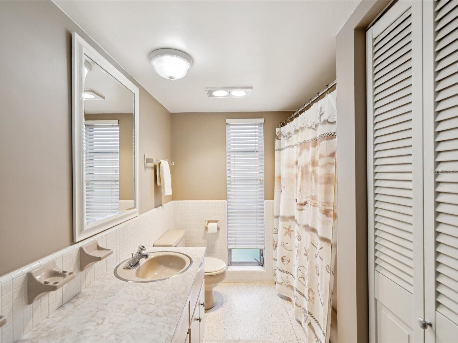 Image 12 of 25 For 1745 Harbor Circle W