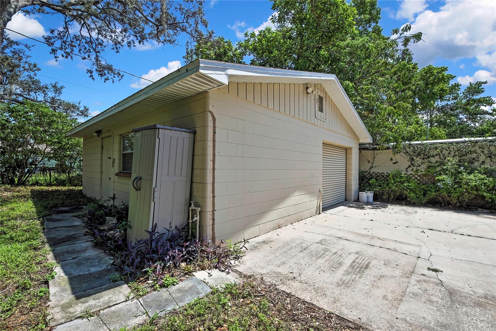 Image 34 of 48 For 217 Bougainvillea Avenue