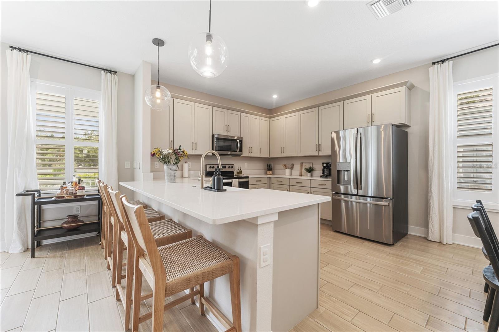 Listing photo id 8 for 4208 Central Avenue