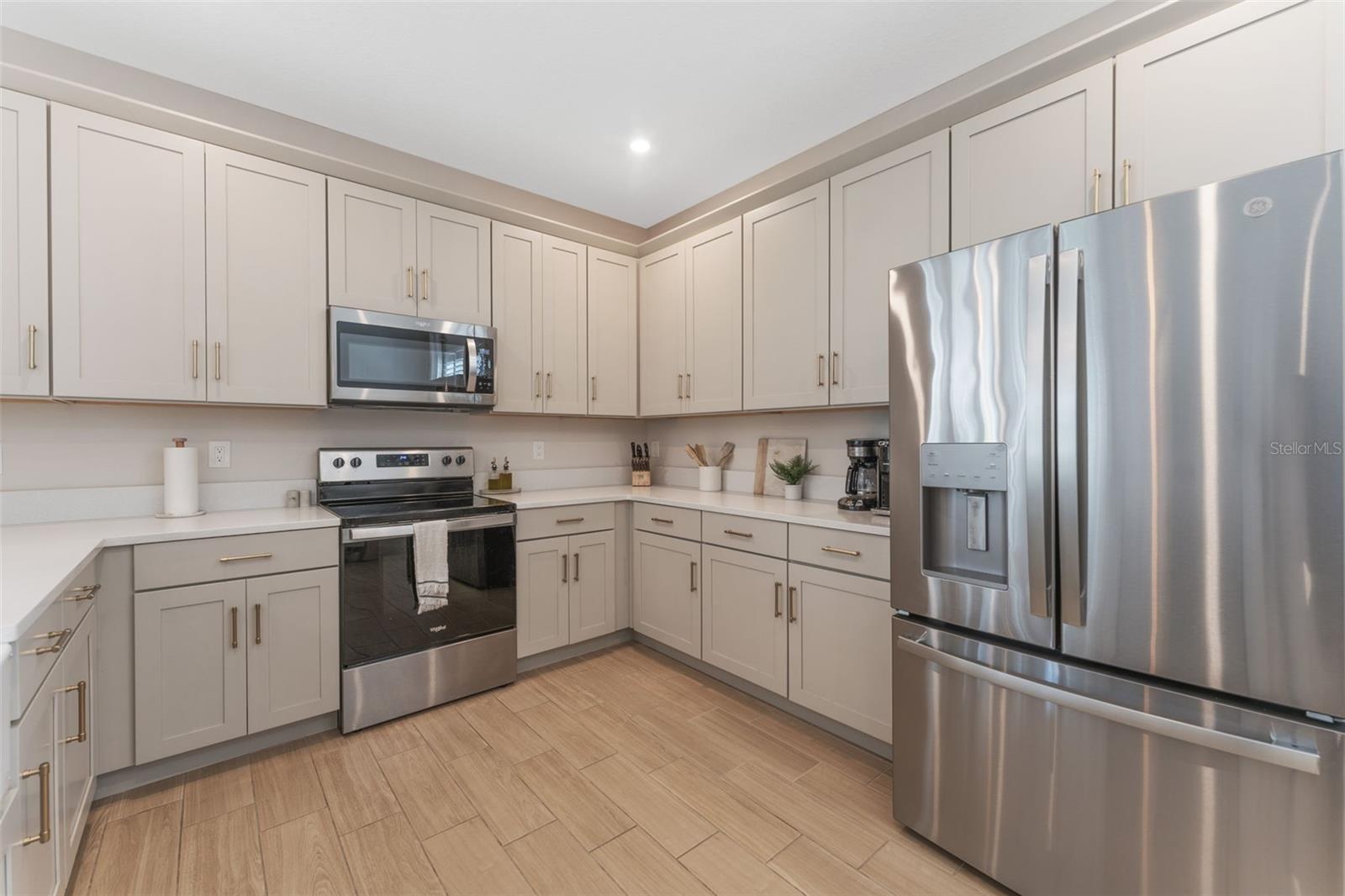 Listing photo id 10 for 4208 Central Avenue