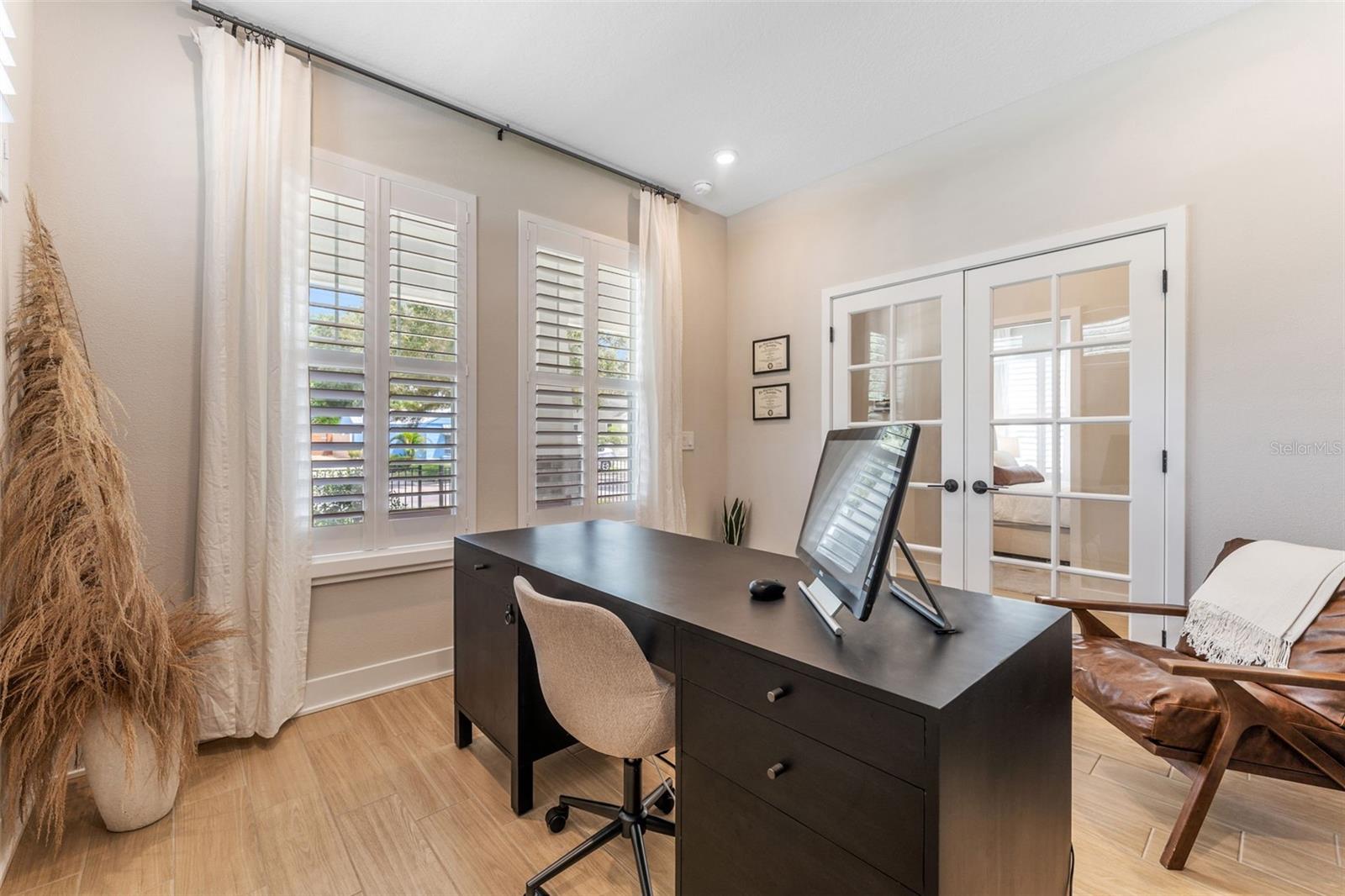Listing photo id 17 for 4208 Central Avenue