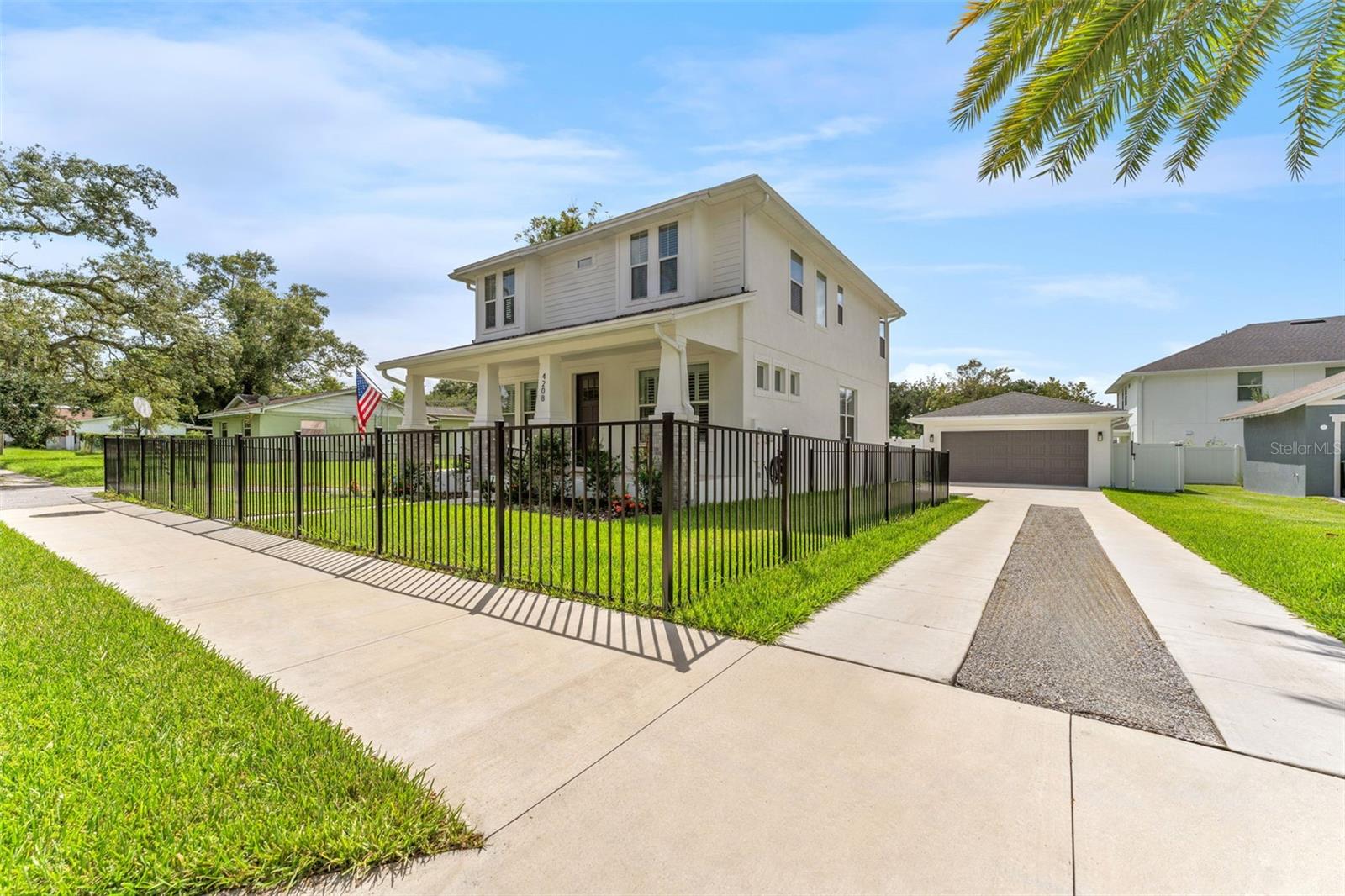 Listing photo id 0 for 4208 Central Avenue