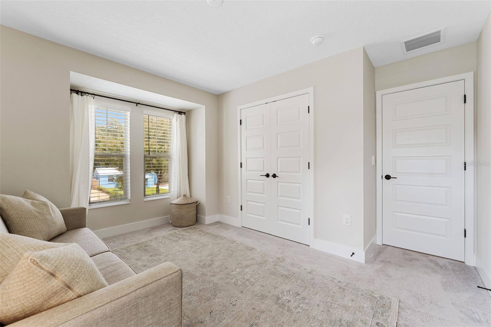 Listing photo id 41 for 4208 Central Avenue