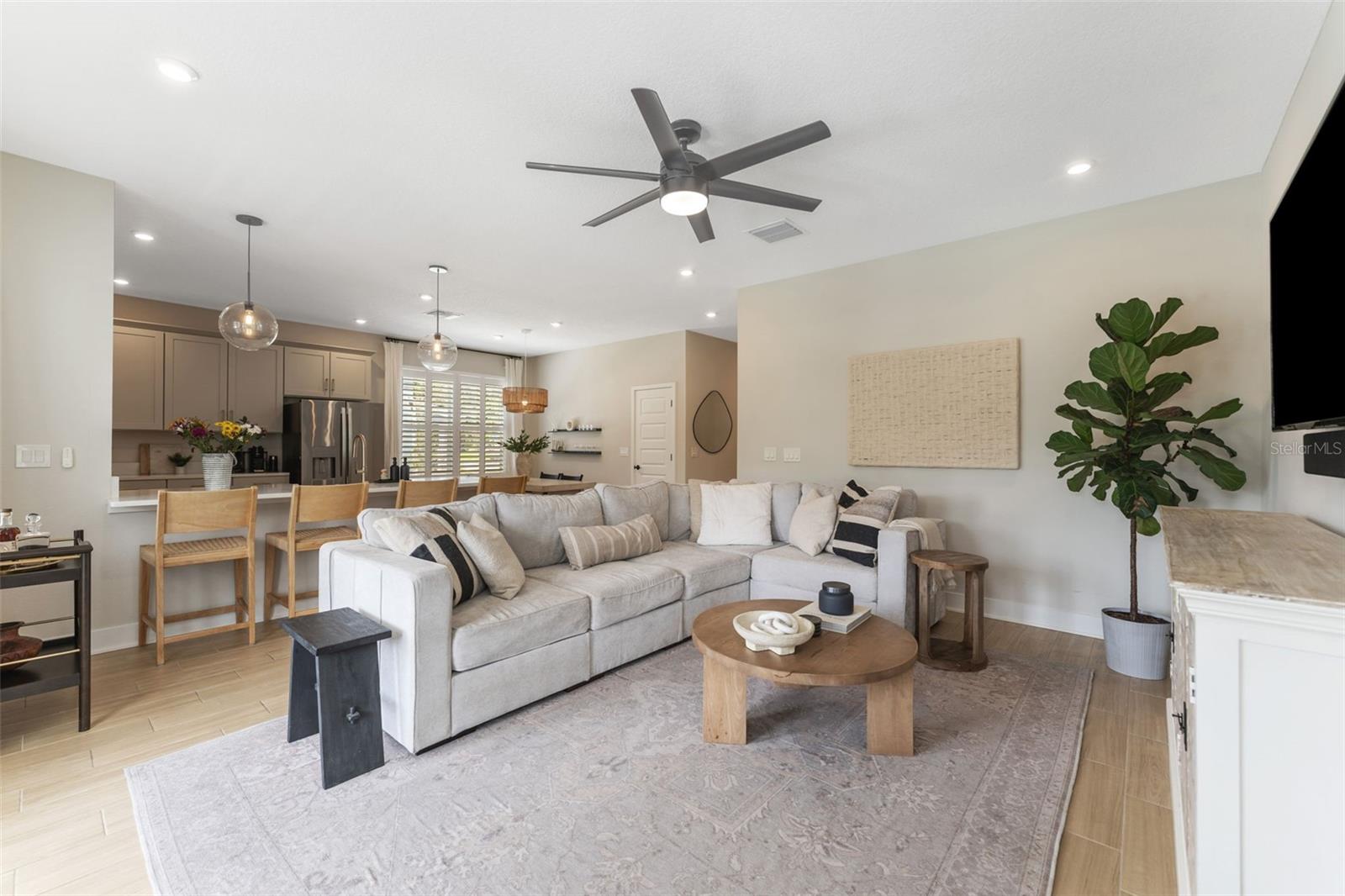 Listing photo id 3 for 4208 Central Avenue