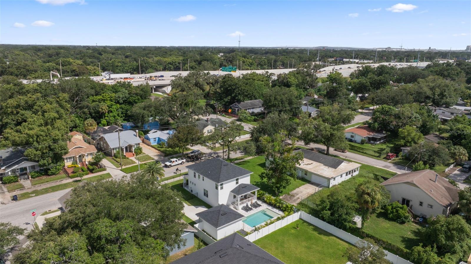 Listing photo id 56 for 4208 Central Avenue