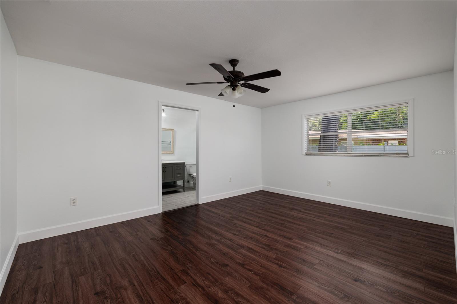 Image 11 of 28 For 2314 Landon Terrace