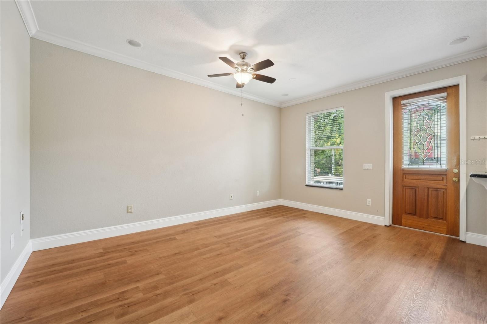 Image 10 of 44 For 117 Key Haven Court