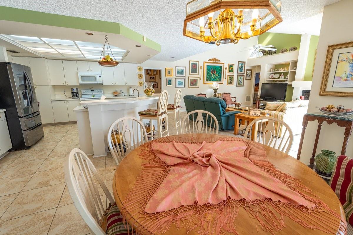 Listing photo id 11 for 30341 Fairway Drive