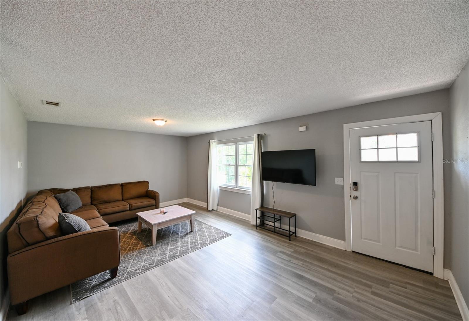 Image 8 of 42 For 10427 Abbeville Street