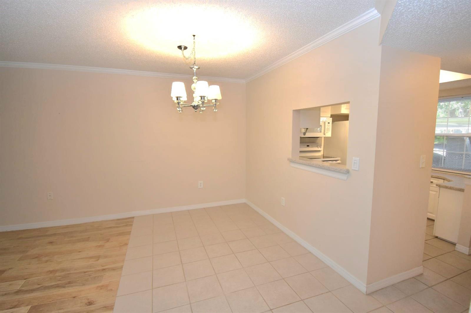 Image 9 of 30 For 946 Virginia Street 102
