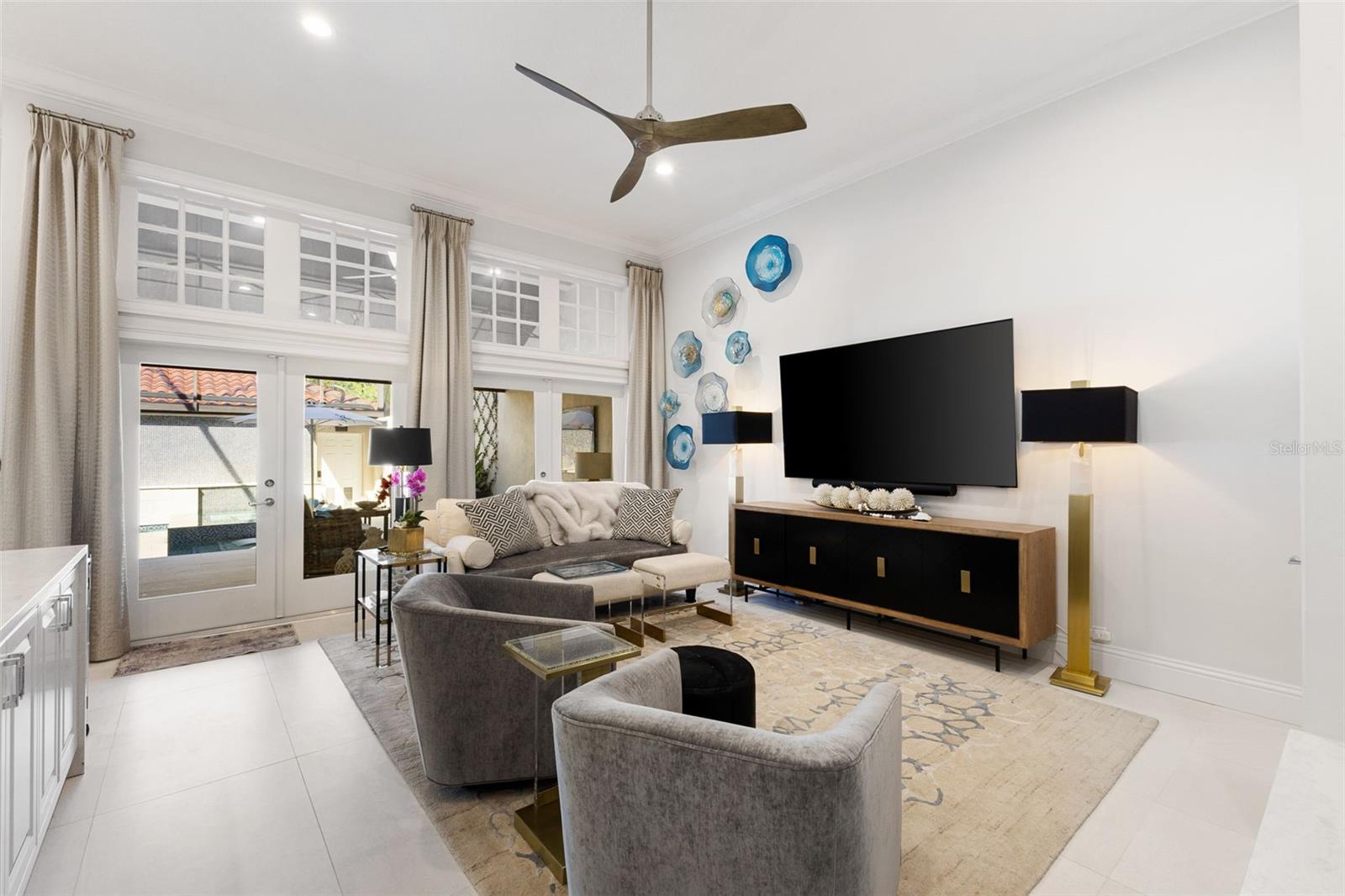 Listing photo id 17 for 4949 Bayshore Boulevard 4949a