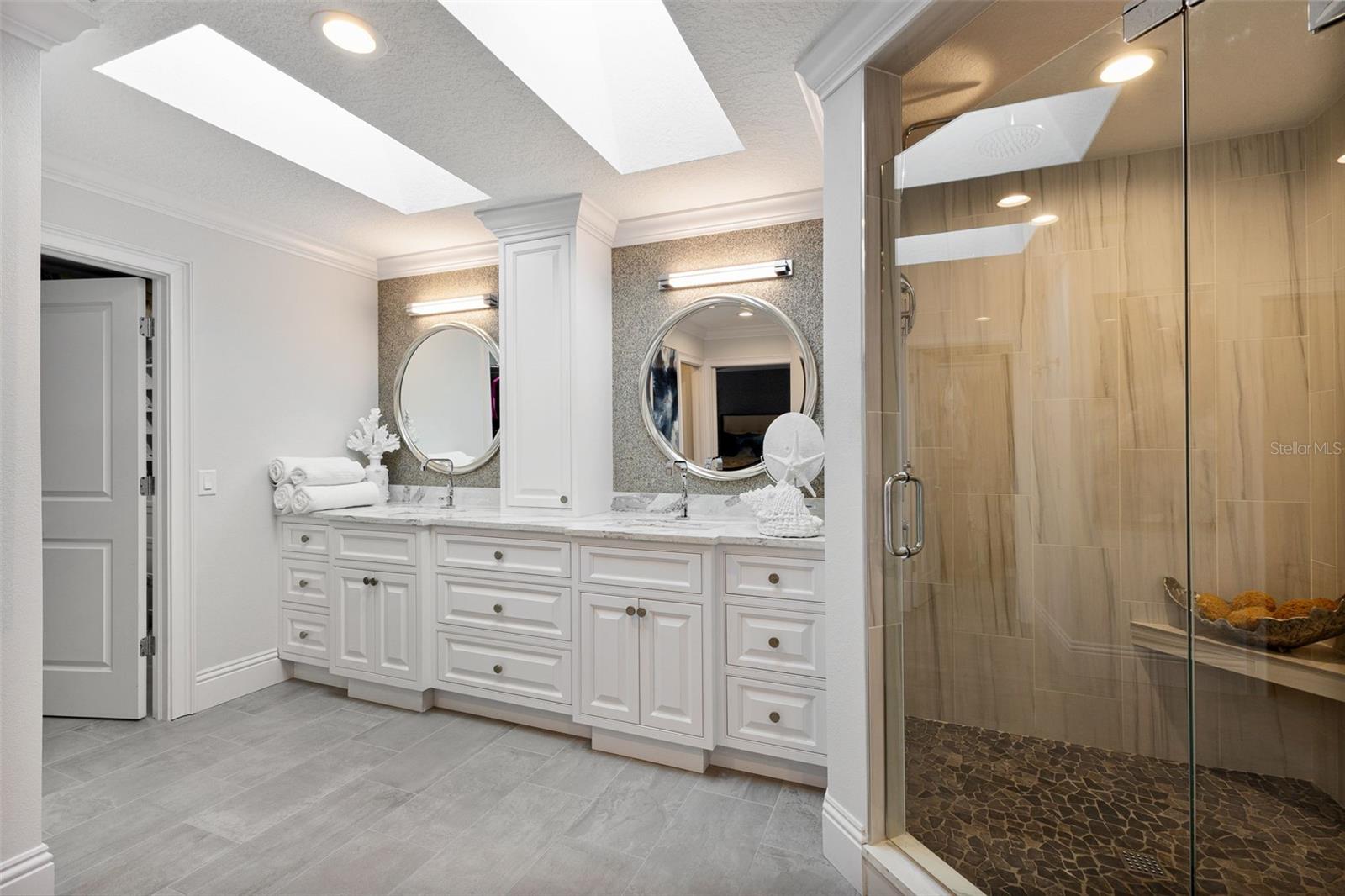 Listing photo id 25 for 4949 Bayshore Boulevard 4949a