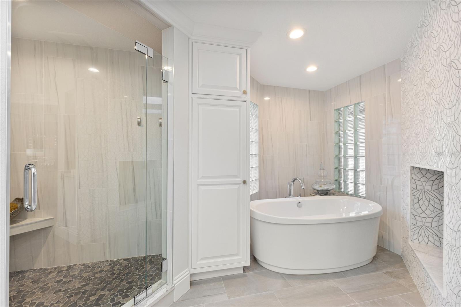 Listing photo id 26 for 4949 Bayshore Boulevard 4949a