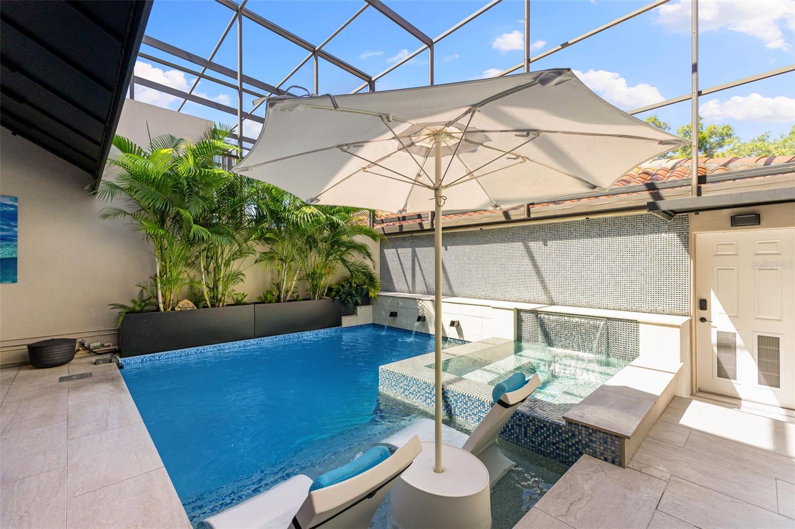 Listing photo id 37 for 4949 Bayshore Boulevard 4949a