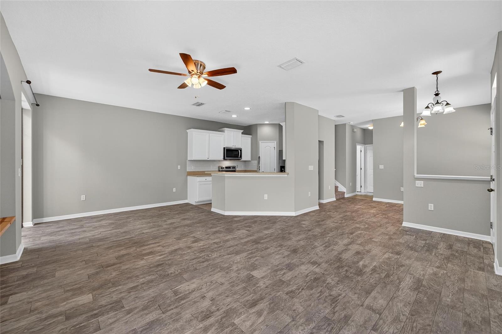 Image 14 of 63 For 16431 Kingletridge Avenue