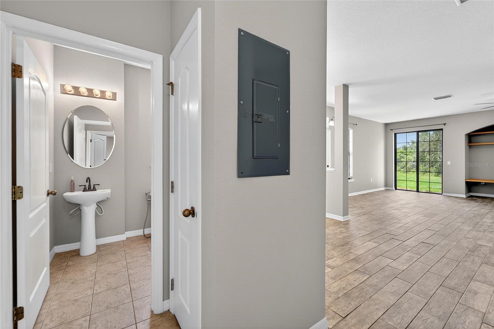 Image 31 of 63 For 16431 Kingletridge Avenue