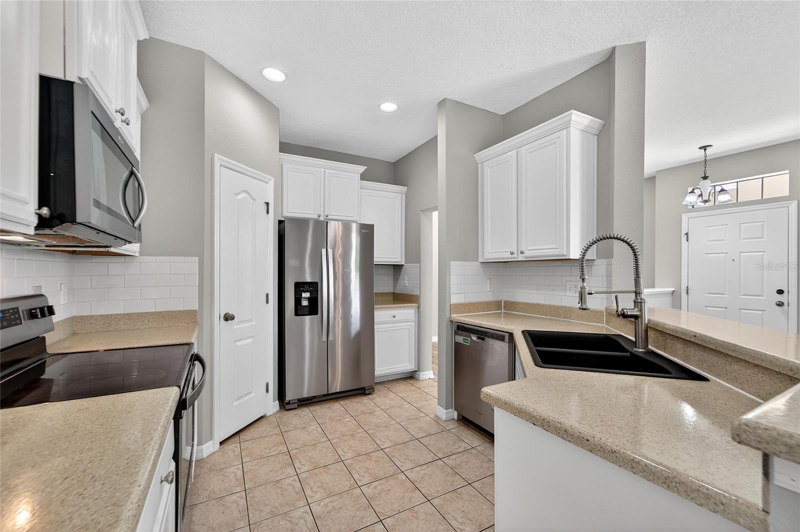 Image 6 of 63 For 16431 Kingletridge Avenue