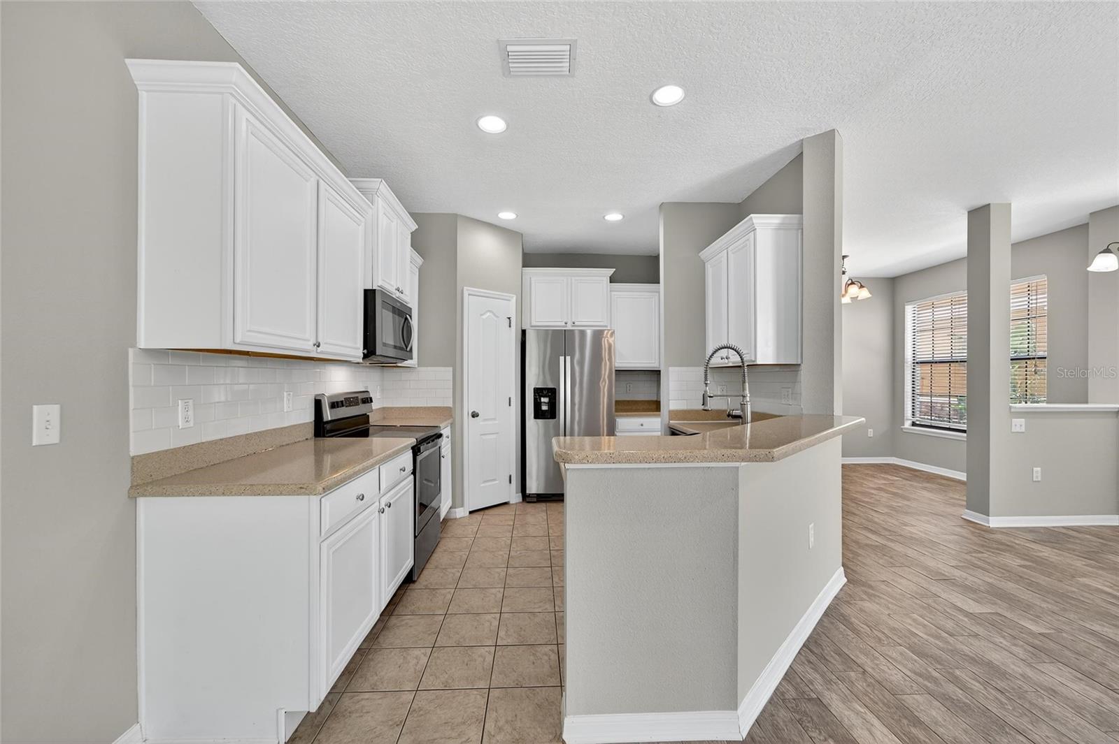 Image 9 of 63 For 16431 Kingletridge Avenue