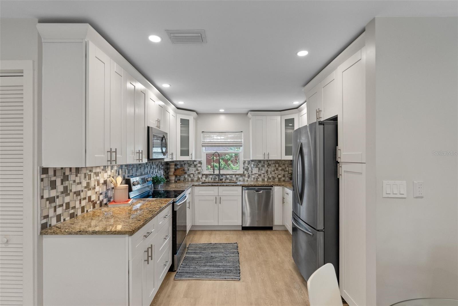 Image 10 of 27 For 506 71st Ave  7