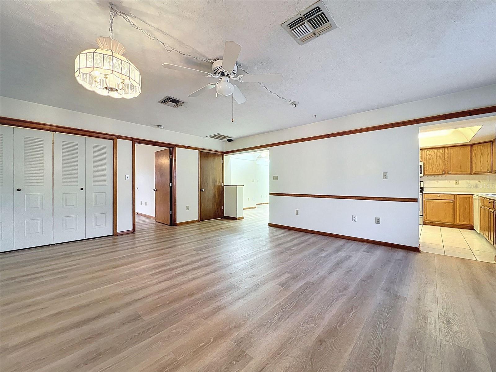 Listing photo id 25 for 2317 Chatlin Road